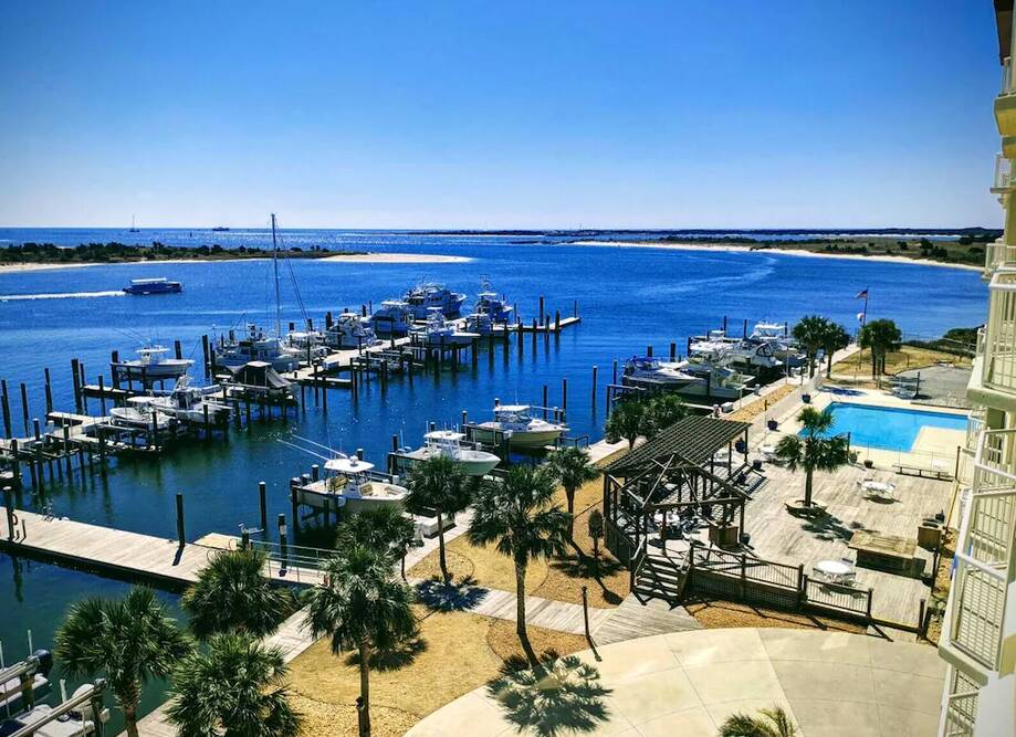 5th Floor Condo... Vacation rental home in Beaufort, NC