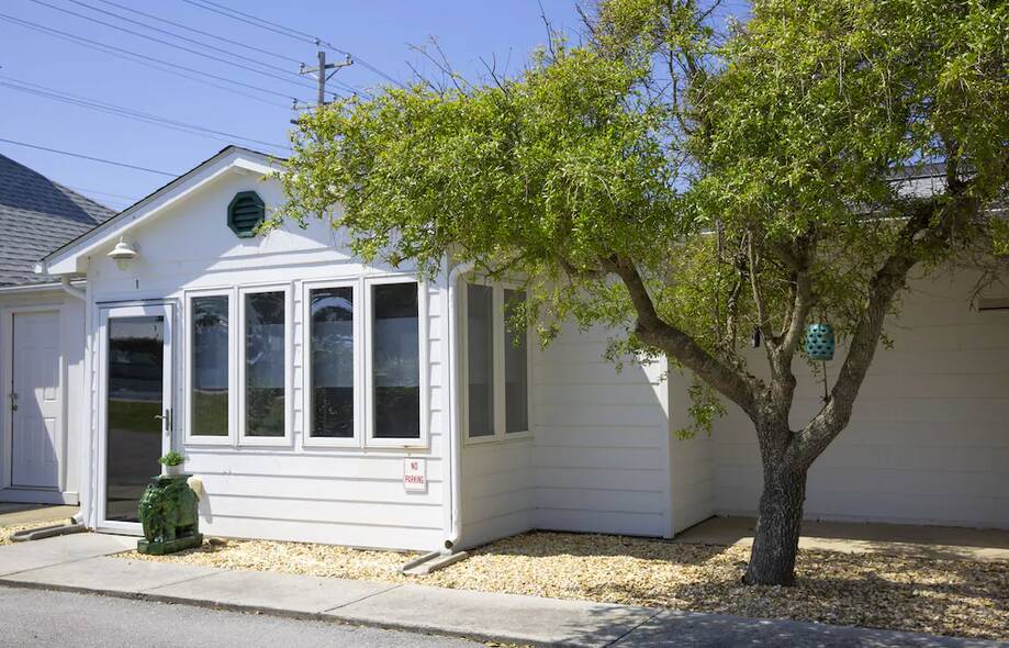 Emerald Cove Studio... Vacation rental home in Emerald Isle, NC